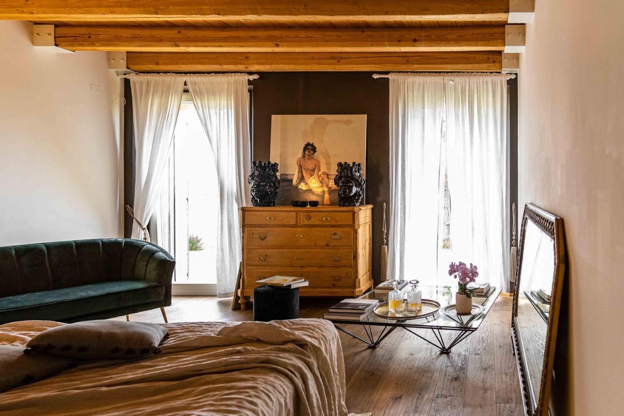 Casavostra - Ambience Suites Ostra Vetere Екстериор снимка