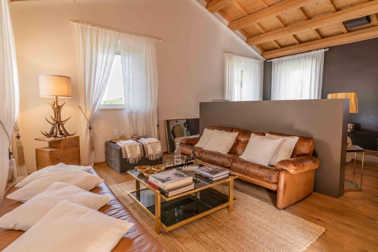 Casavostra - Ambience Suites Ostra Vetere Екстериор снимка