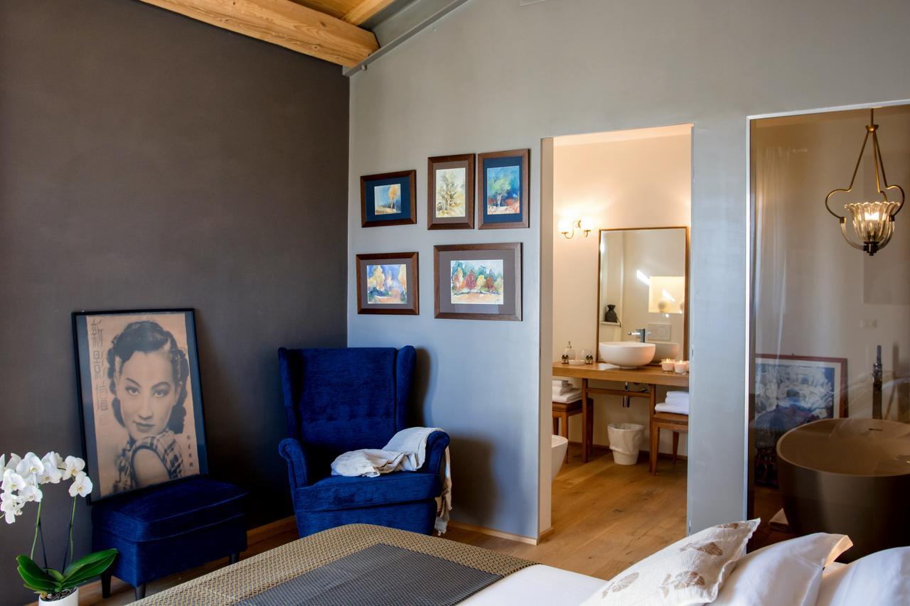 Casavostra - Ambience Suites Ostra Vetere Екстериор снимка
